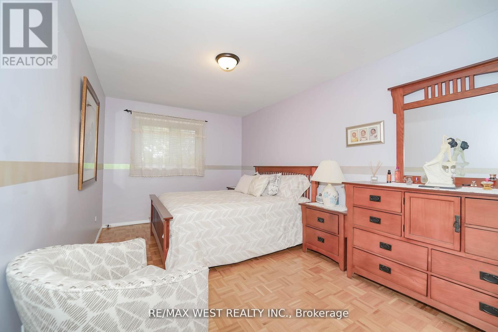 7 Bimini Crescent, Toronto, Ontario  M3N 1S1 - Photo 6 - W13102220