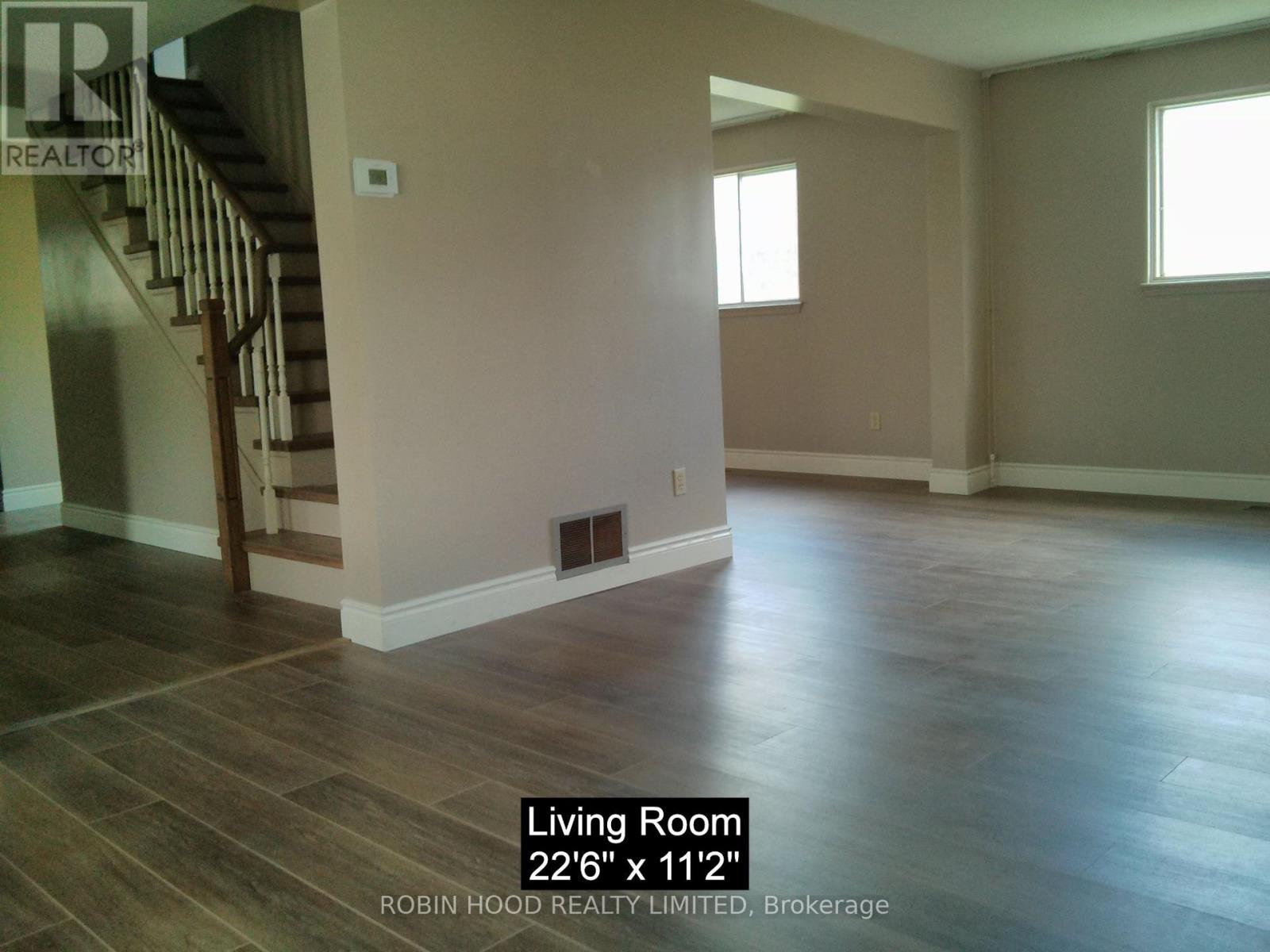 1953 Owlsnest Lane, Mississauga, Ontario  L4W 2J1 - Photo 4 - W13102232