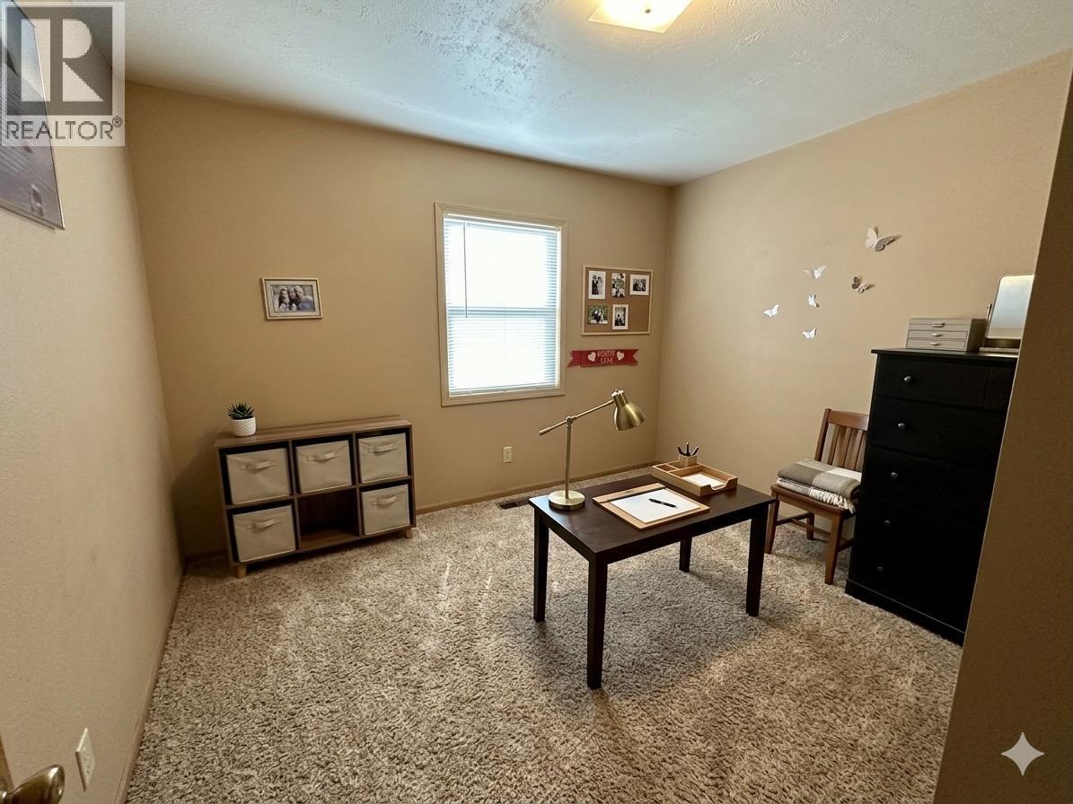 114 9th Avenue, Cranbrook, British Columbia  V1C 2M2 - Photo 6 - 10376474