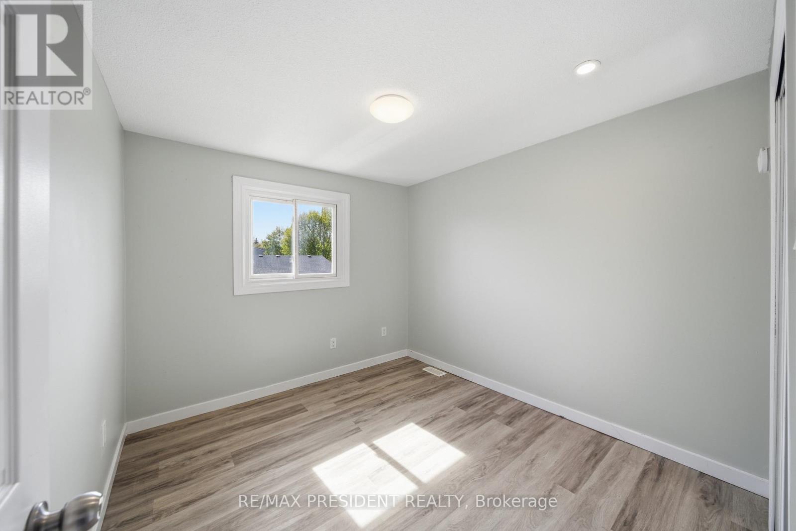 498 B Grey Street, Brantford, Ontario  N3S 7L4 - Photo 14 - X13101864