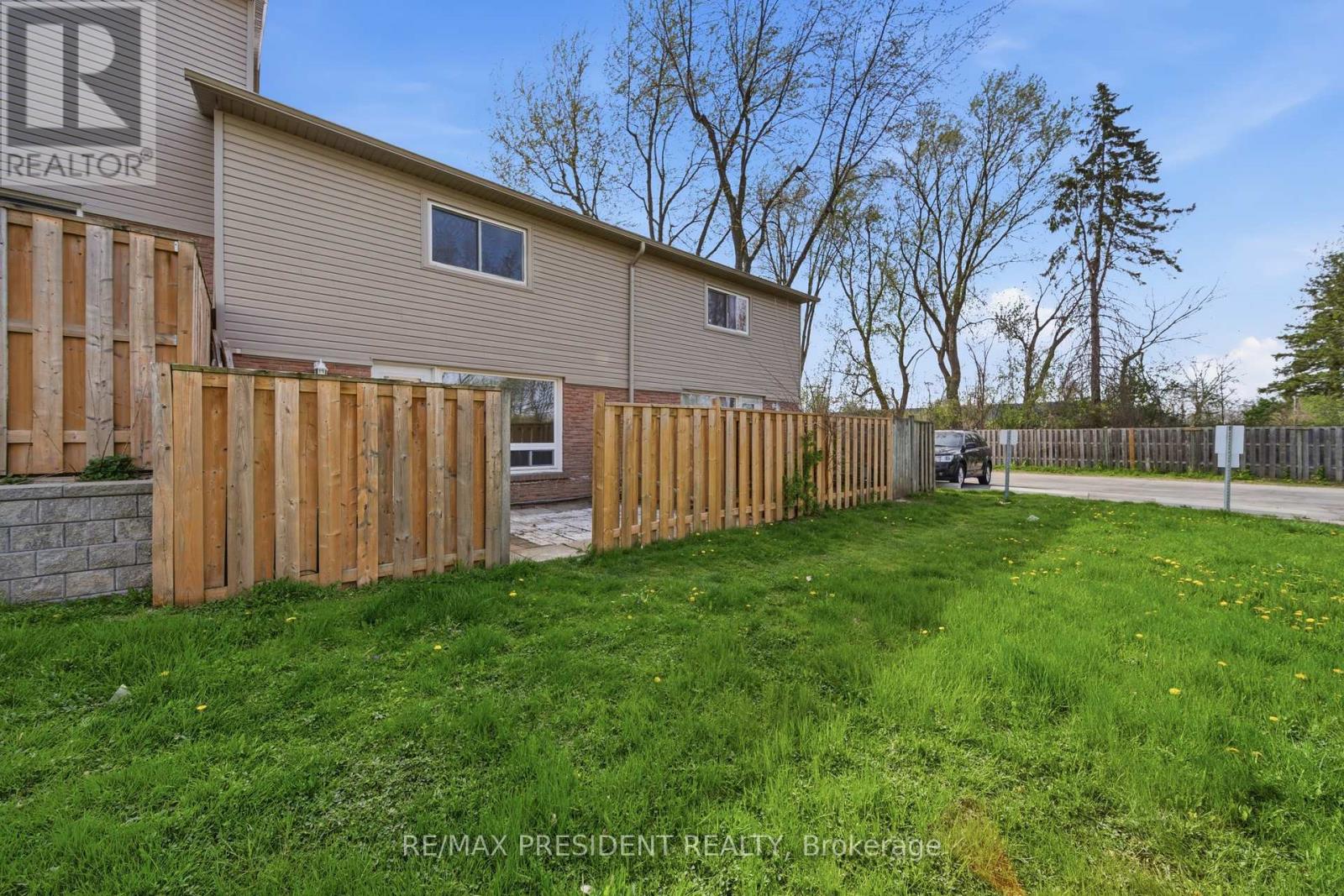 498 B Grey Street, Brantford, Ontario  N3S 7L4 - Photo 28 - X13101864