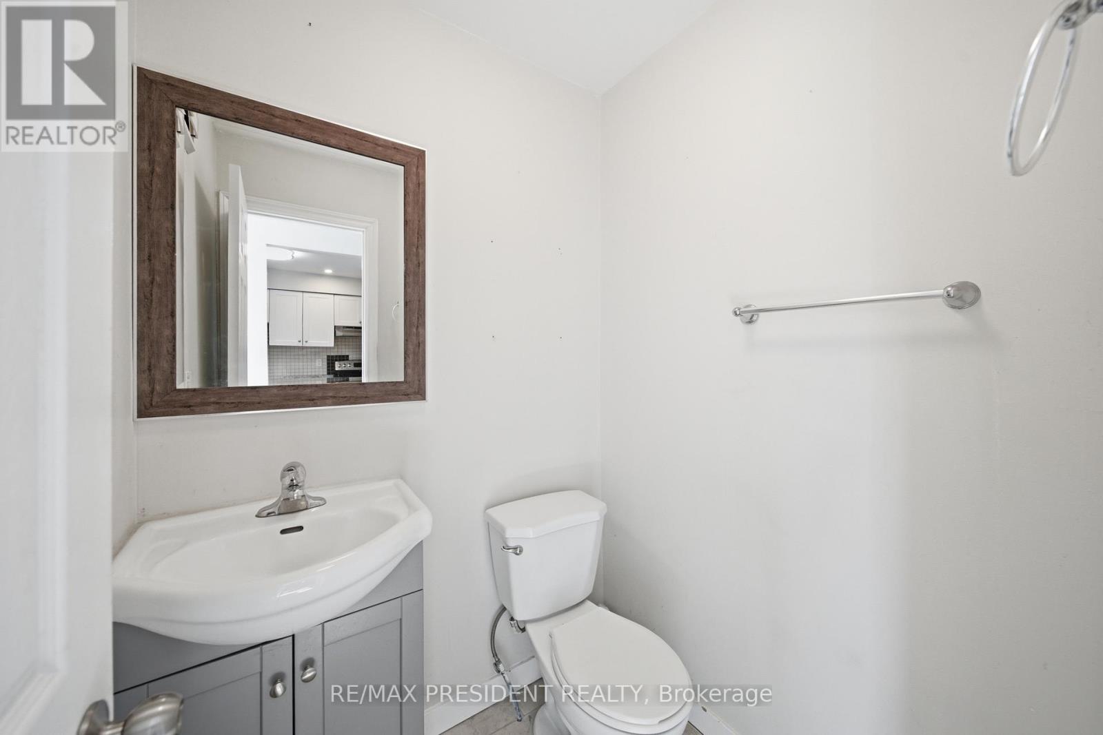 498 B Grey Street, Brantford, Ontario  N3S 7L4 - Photo 5 - X13101864