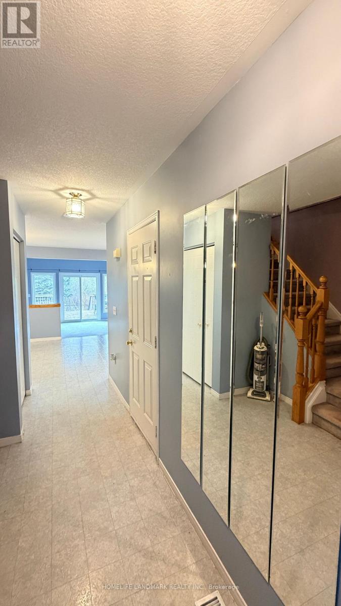 257 Pineland Place, Waterloo, Ontario  N2T 2S4 - Photo 2 - X13101996