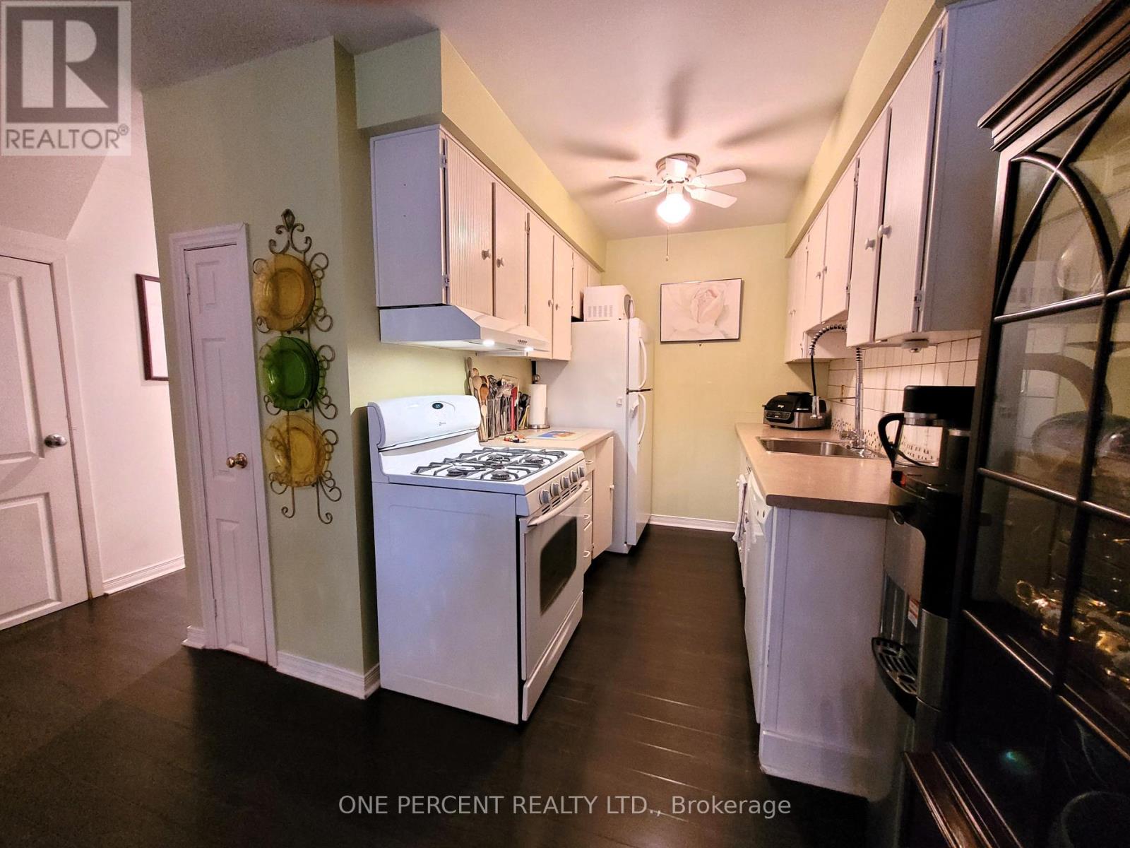 126 - 185 Denistoun Street S, Welland, Ontario  L3C 6J6 - Photo 4 - X13102234