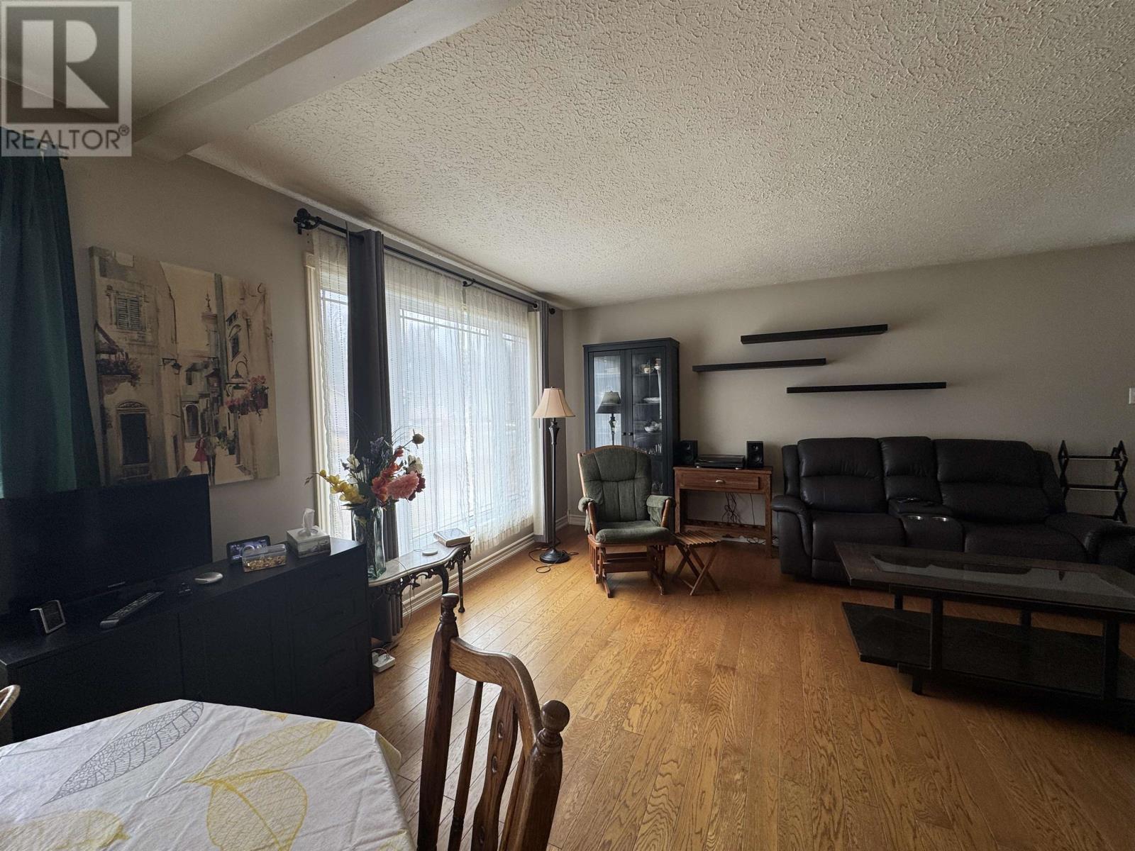 8 Matachewan Rd, Manitouwadge, Ontario  P0T 2C0 - Photo 5 - TB2600950