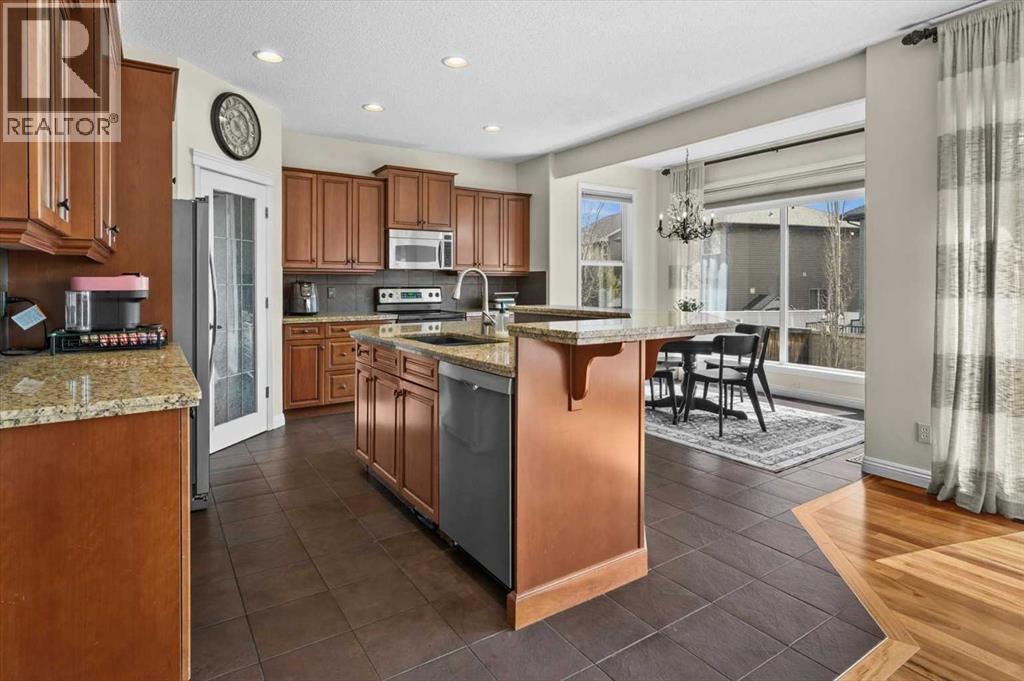 311 Royal Oak Circle NW, Calgary, Alberta  T3G 5L9 - Photo 2 - A2305924