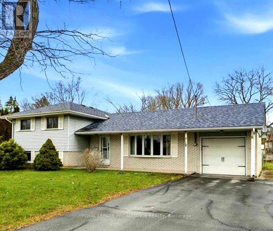 8 FENWOOD CRESCENT, Belleville, Ontario