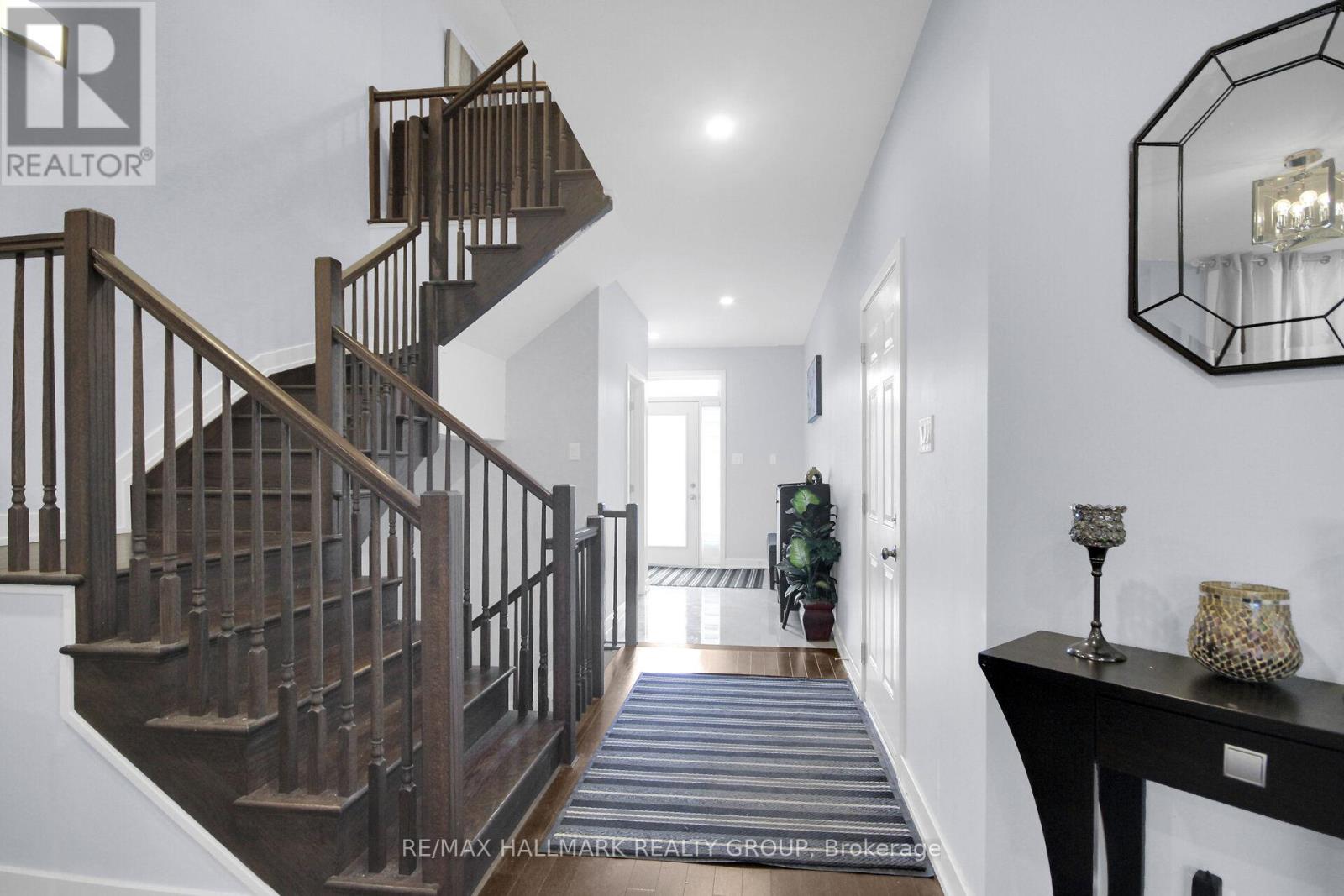 568 Bobolink Ridge, Ottawa, Ontario  K2S 2P4 - Photo 4 - X13101068