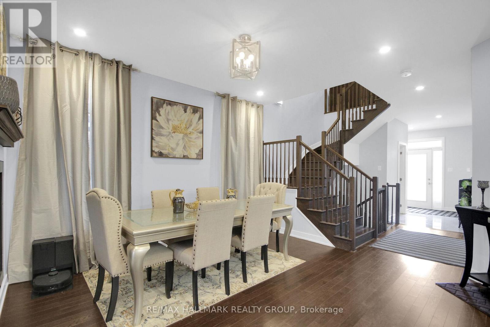 568 Bobolink Ridge, Ottawa, Ontario  K2S 2P4 - Photo 5 - X13101068