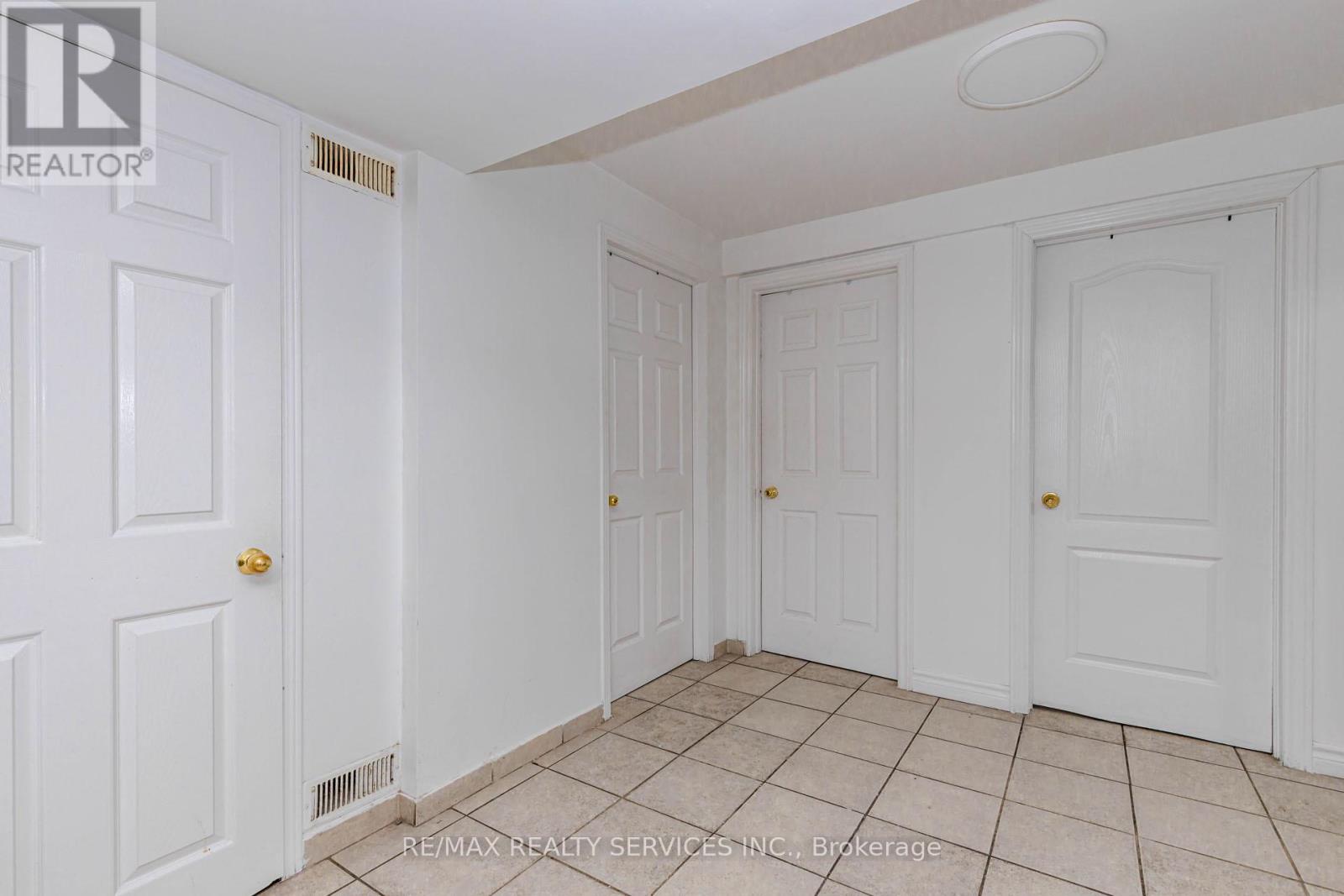 3 Orchid Drive, Brampton, Ontario  L7A 1M4 - Photo 38 - W13085796
