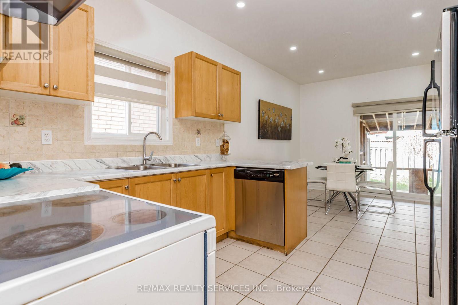 3 Orchid Drive, Brampton, Ontario  L7A 1M4 - Photo 12 - W13085796