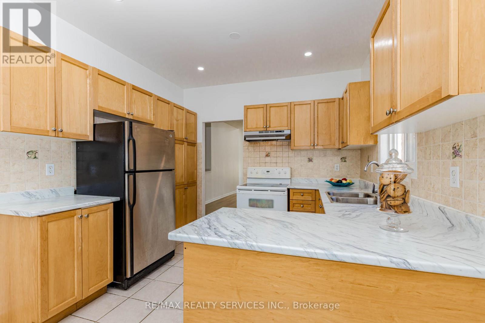3 Orchid Drive, Brampton, Ontario  L7A 1M4 - Photo 17 - W13085796