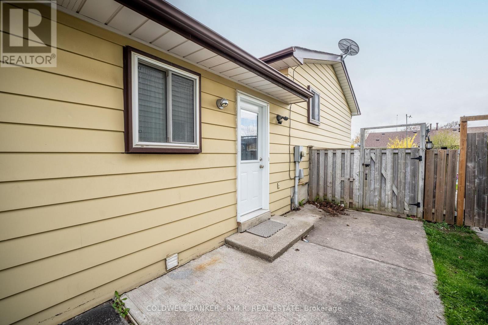 410 Century Street, Oshawa, Ontario  L1K 1C6 - Photo 32 - E13102426