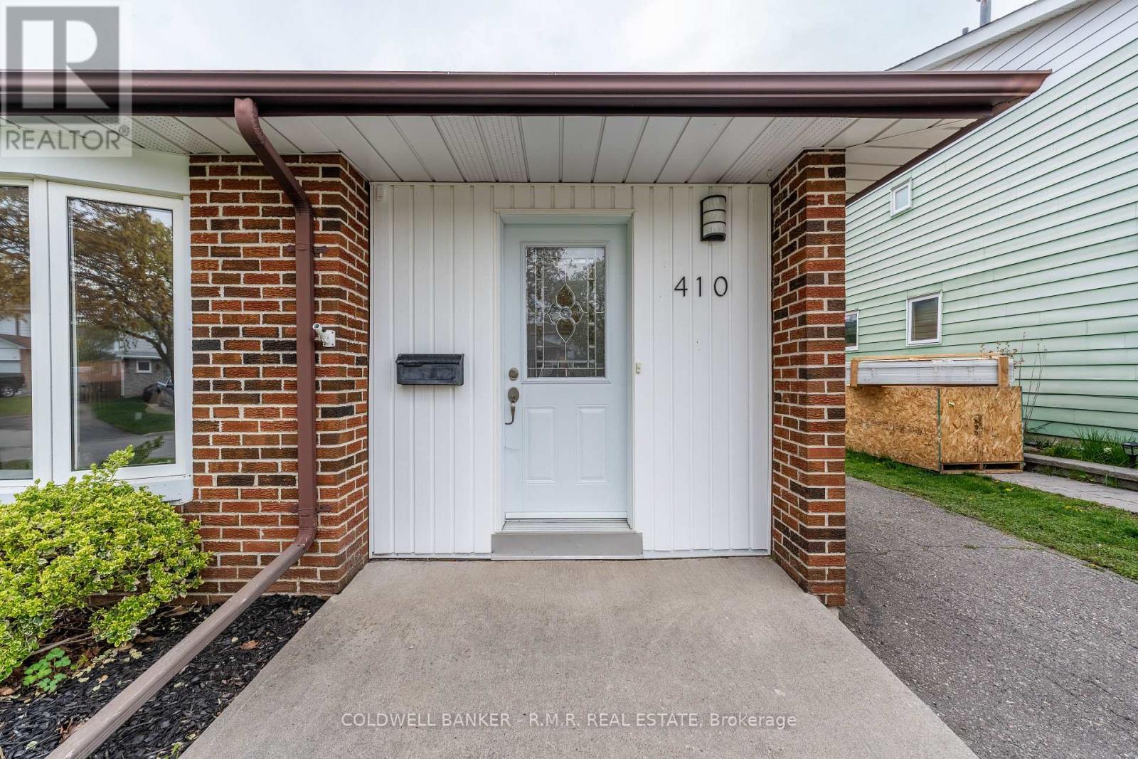 410 Century Street, Oshawa, Ontario  L1K 1C6 - Photo 4 - E13102426
