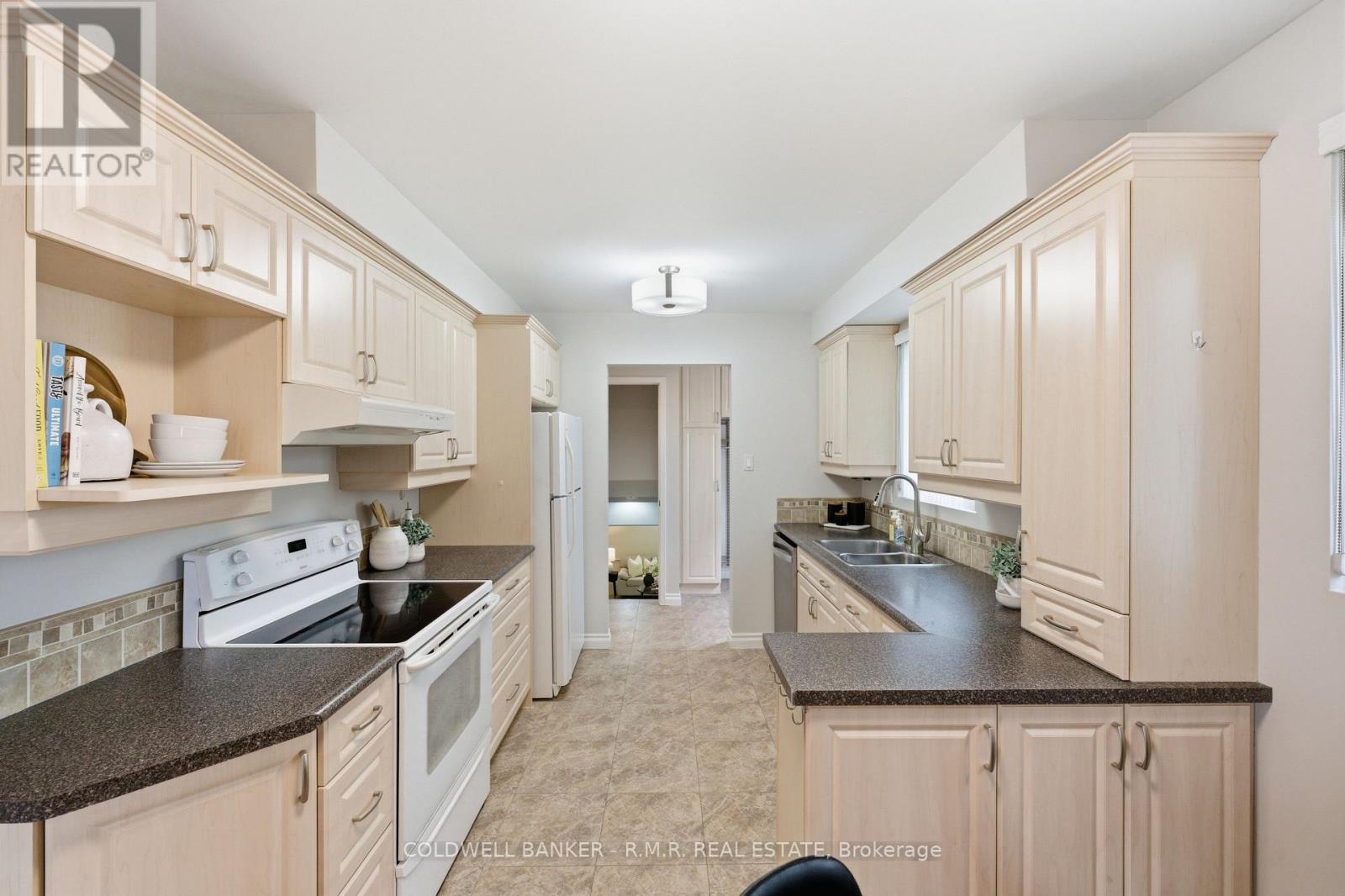 410 Century Street, Oshawa, Ontario  L1K 1C6 - Photo 7 - E13102426