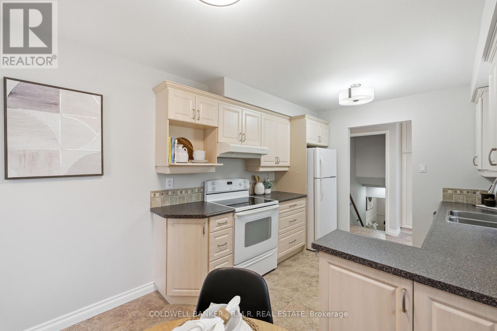 410 Century Street, Oshawa, Ontario  L1K 1C6 - Photo 8 - E13102426
