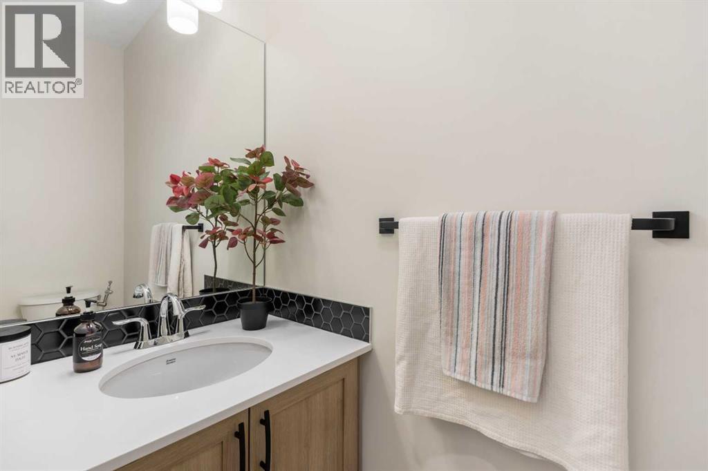 1093 Midtown Avenue SW, Airdrie, Alberta  T4B 5M9 - Photo 20 - A2292957
