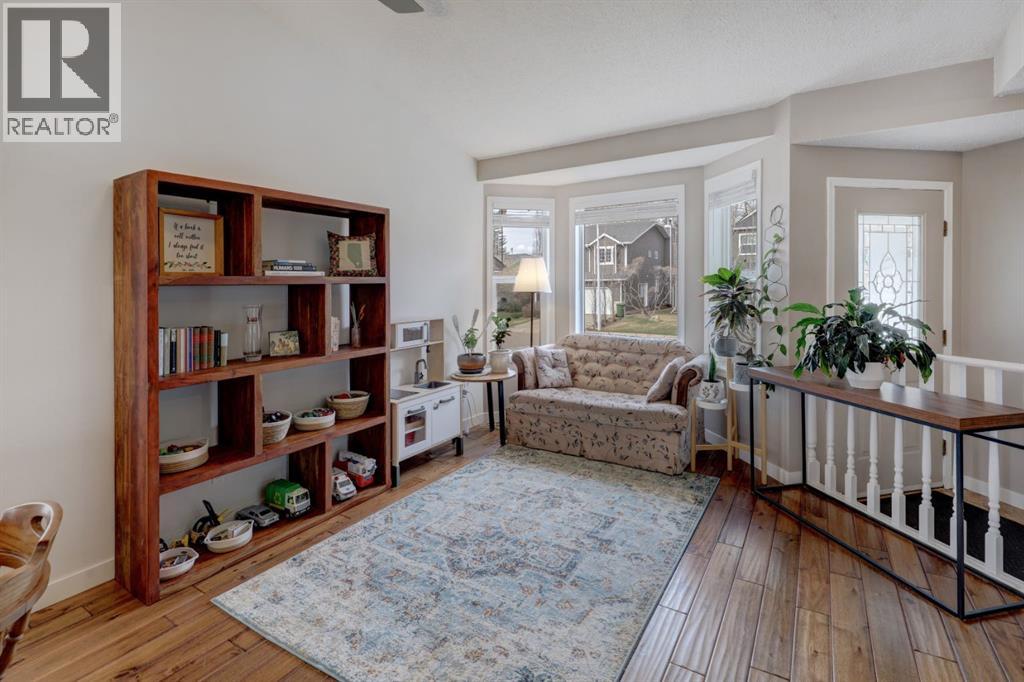 2040 Morris Road Se, Airdrie, Alberta  T4A 1V9 - Photo 4 - A2305618
