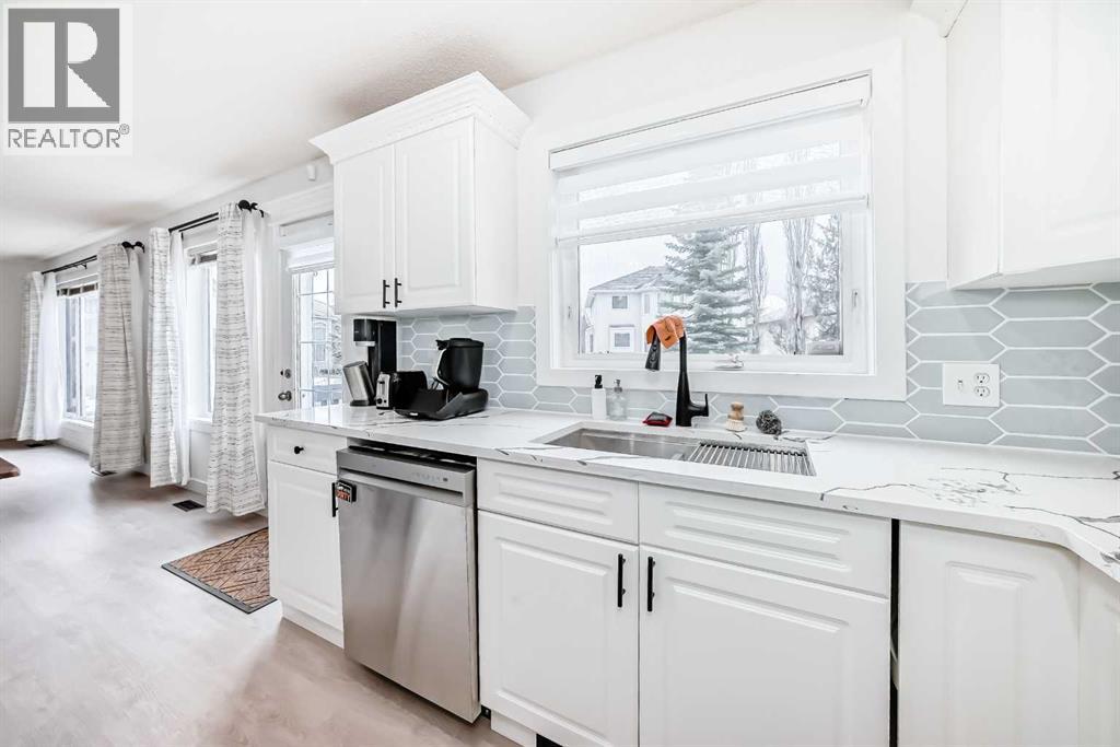 202 Hamptons Gardens Nw, Calgary, Alberta  T3A 5X4 - Photo 9 - A2306043