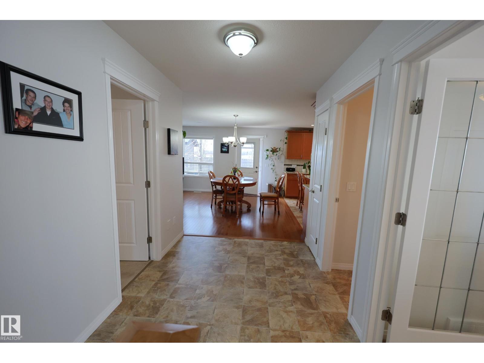 521 Grandin Dr, Morinville, Alberta  T8R 0E3 - Photo 11 - E4486551