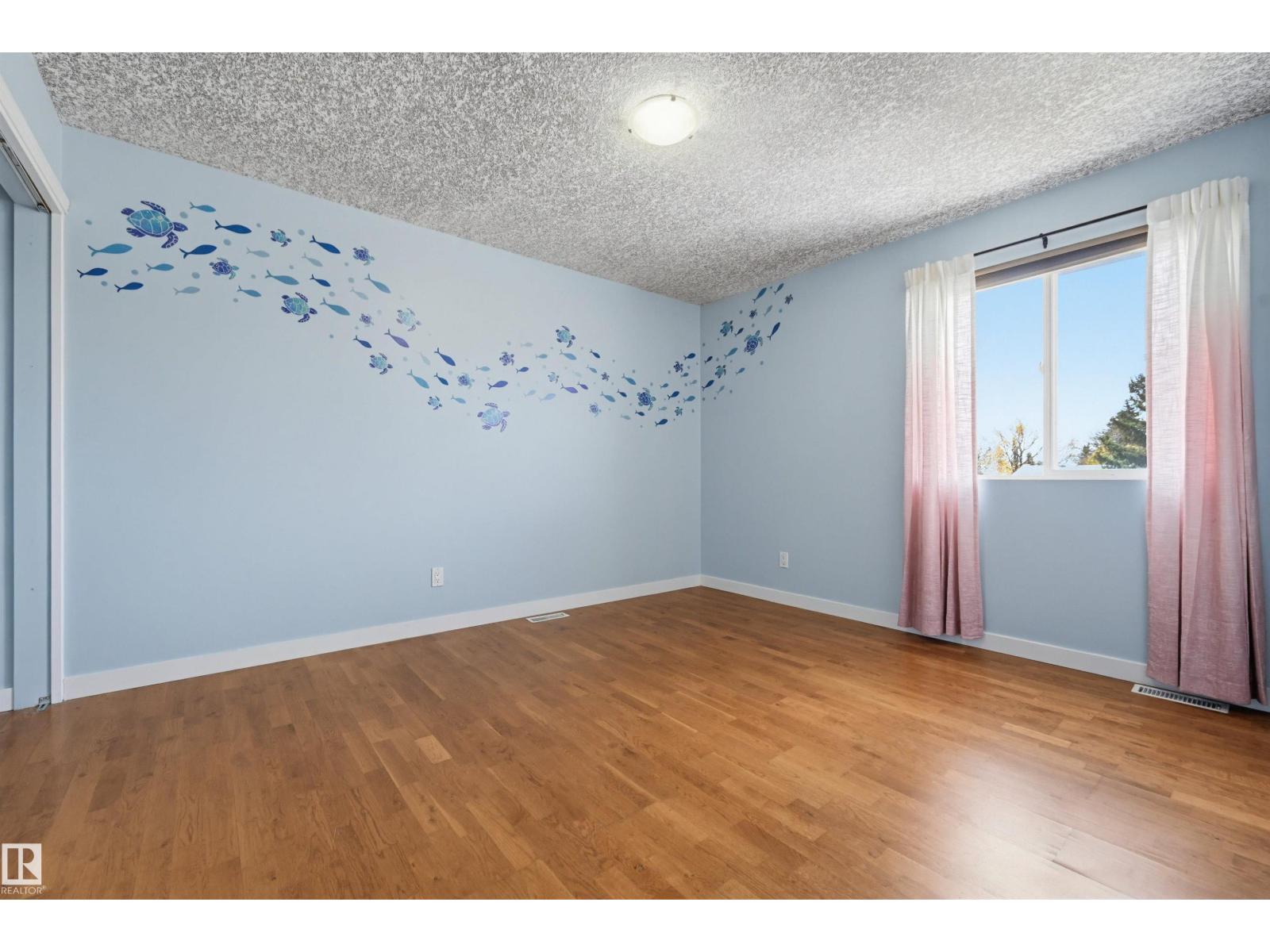 3215 104 St Nw, Edmonton, Alberta  T6J 3N5 - Photo 23 - E4486552