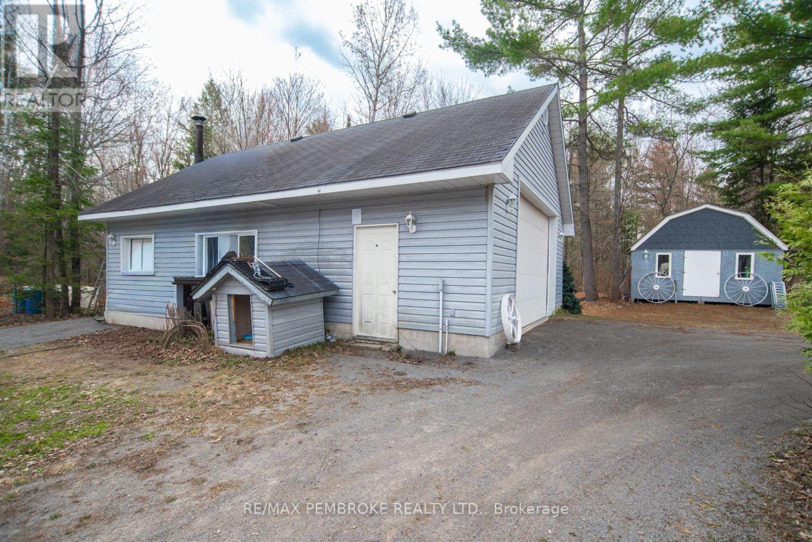 1692 Black Bay Road, Petawawa, Ontario  K8H 2W8 - Photo 28 - X13102318
