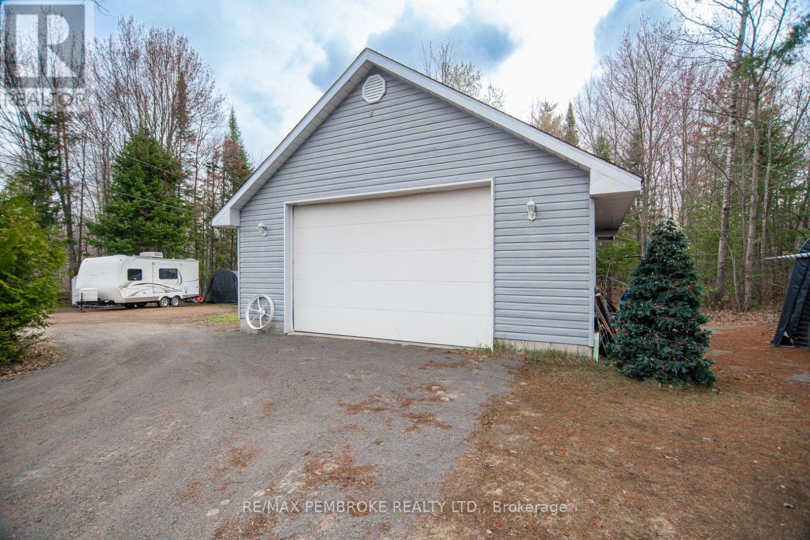 1692 Black Bay Road, Petawawa, Ontario  K8H 2W8 - Photo 29 - X13102318