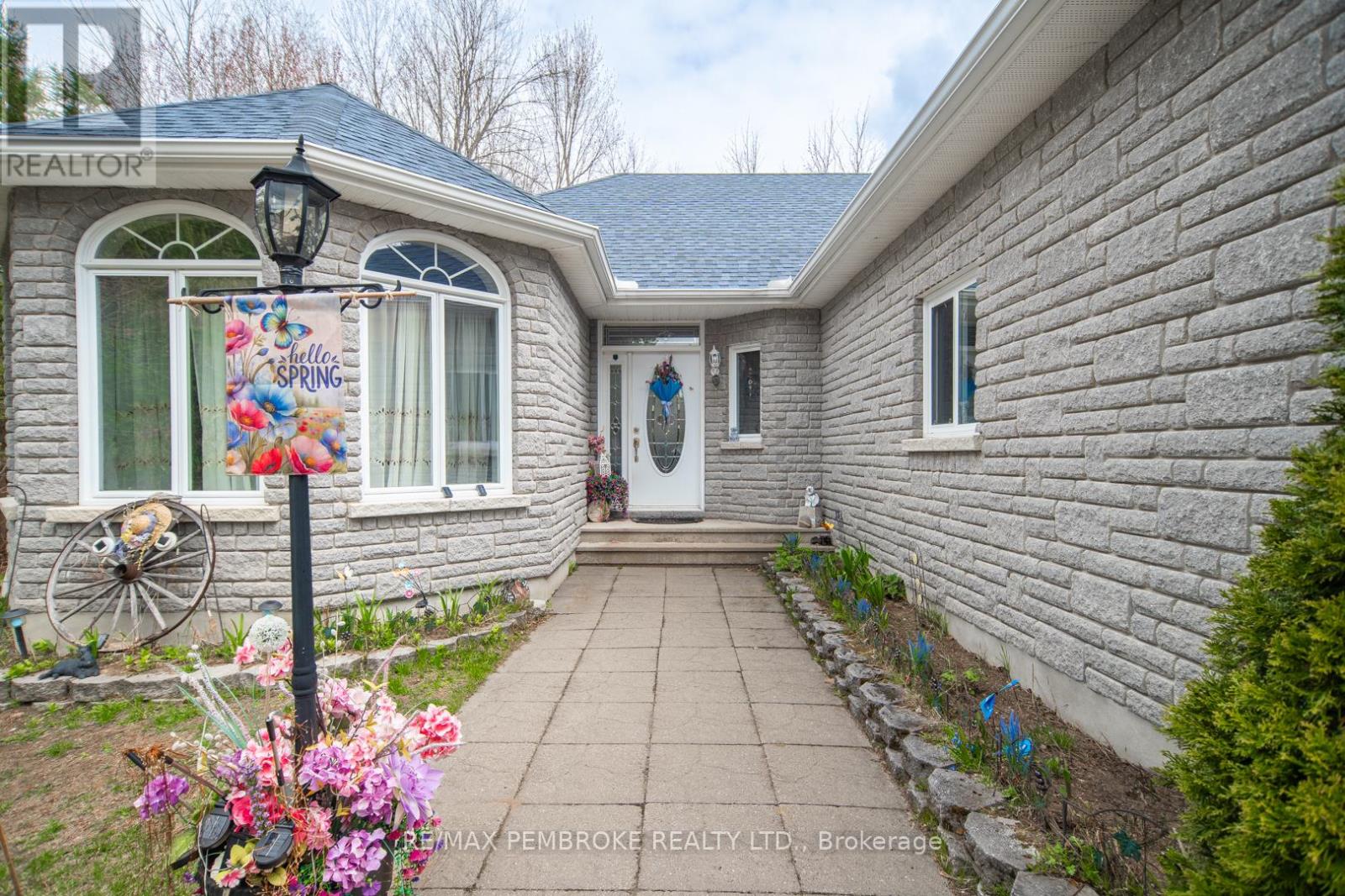 1692 Black Bay Road, Petawawa, Ontario  K8H 2W8 - Photo 31 - X13102318