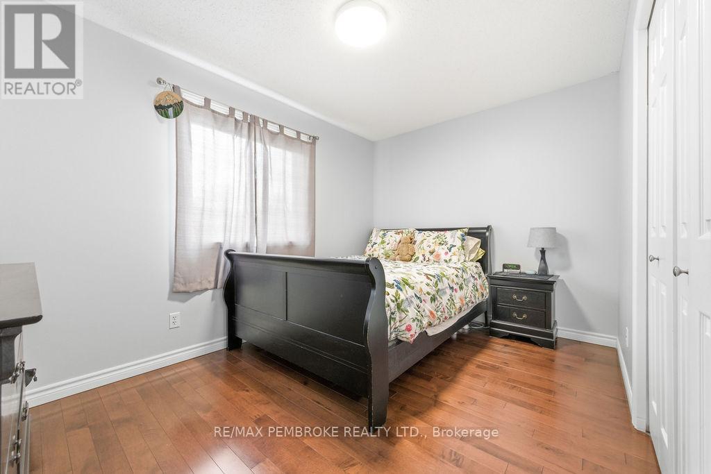 61 Woodland Crescent, Petawawa, Ontario  K8H 3L9 - Photo 19 - X13102448