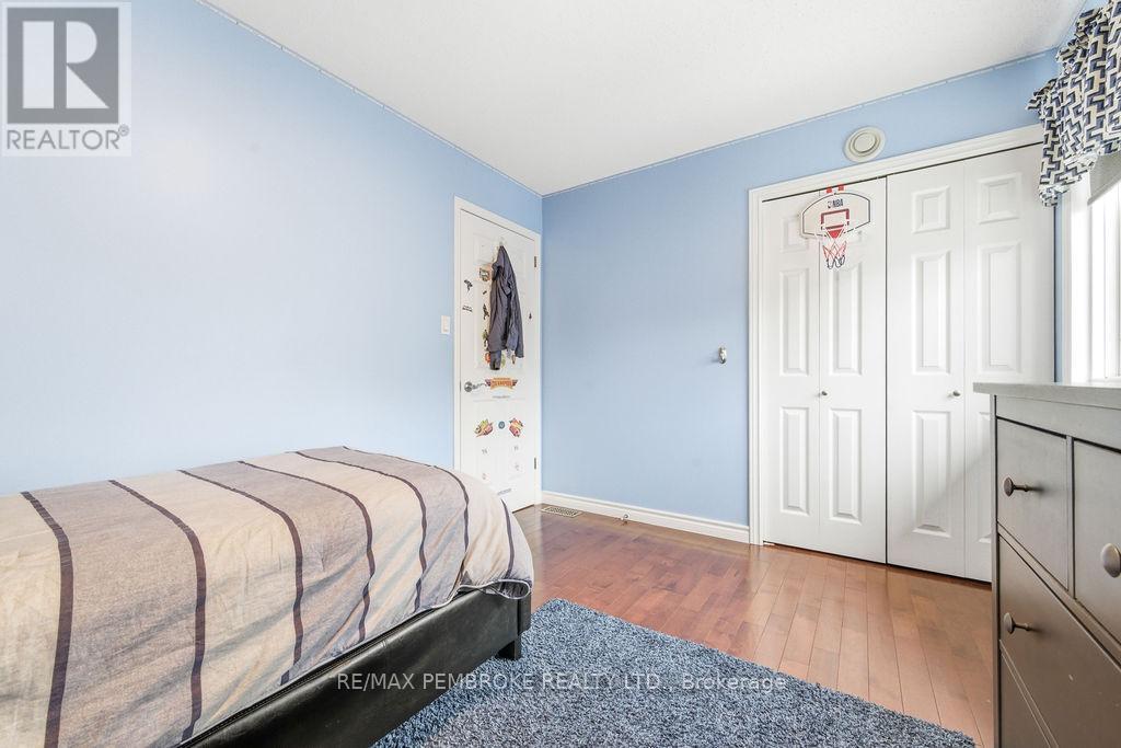 61 Woodland Crescent, Petawawa, Ontario  K8H 3L9 - Photo 22 - X13102448
