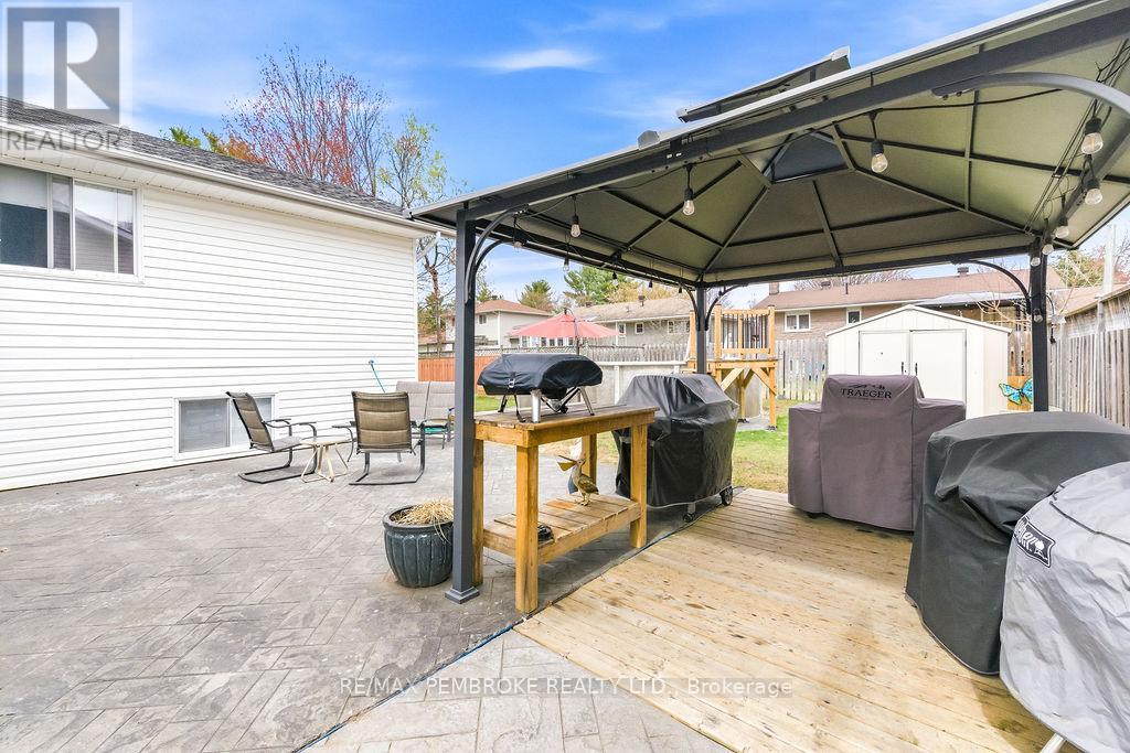 61 Woodland Crescent, Petawawa, Ontario  K8H 3L9 - Photo 34 - X13102448