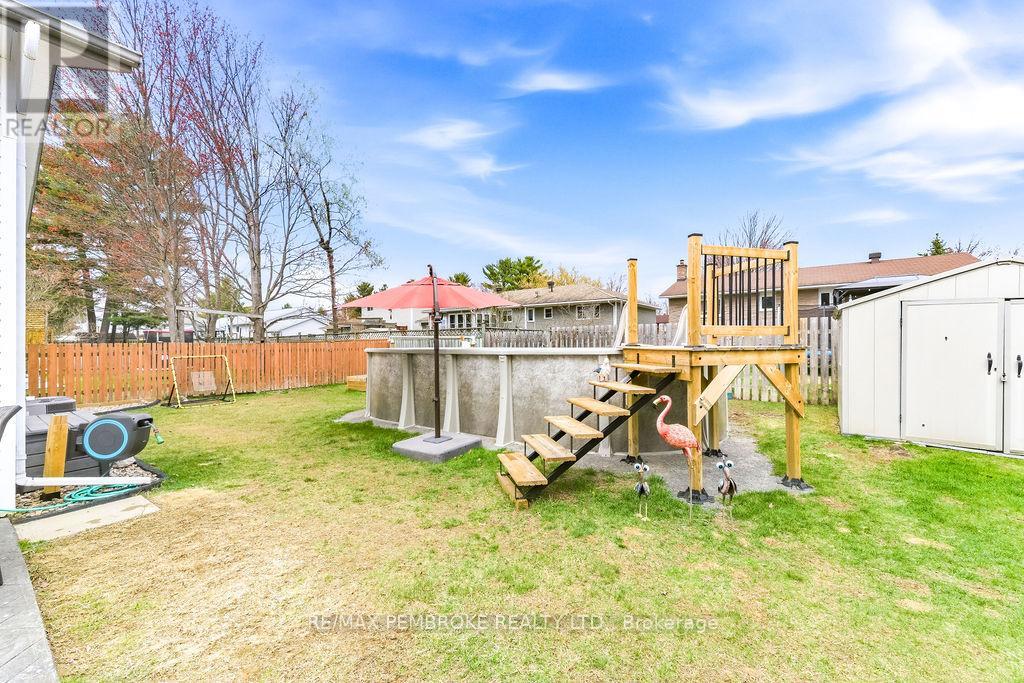 61 Woodland Crescent, Petawawa, Ontario  K8H 3L9 - Photo 35 - X13102448