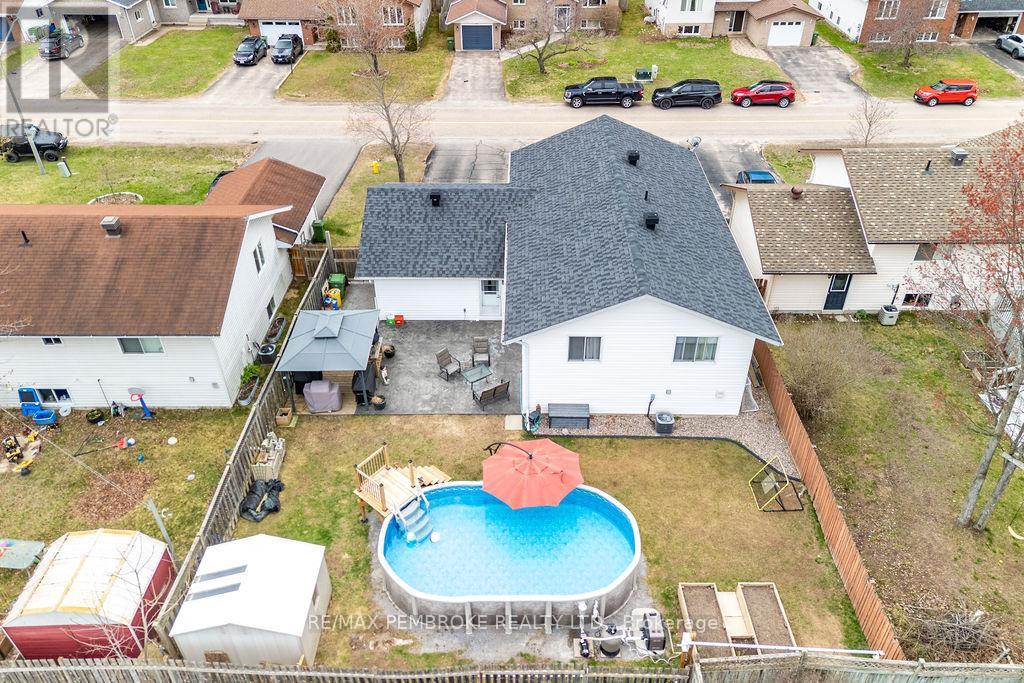 61 Woodland Crescent, Petawawa, Ontario  K8H 3L9 - Photo 38 - X13102448