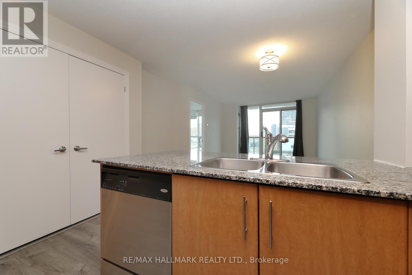 707 - 16 Yonge Street, Toronto, Ontario  M5E 2A1 - Photo 11 - C13102316