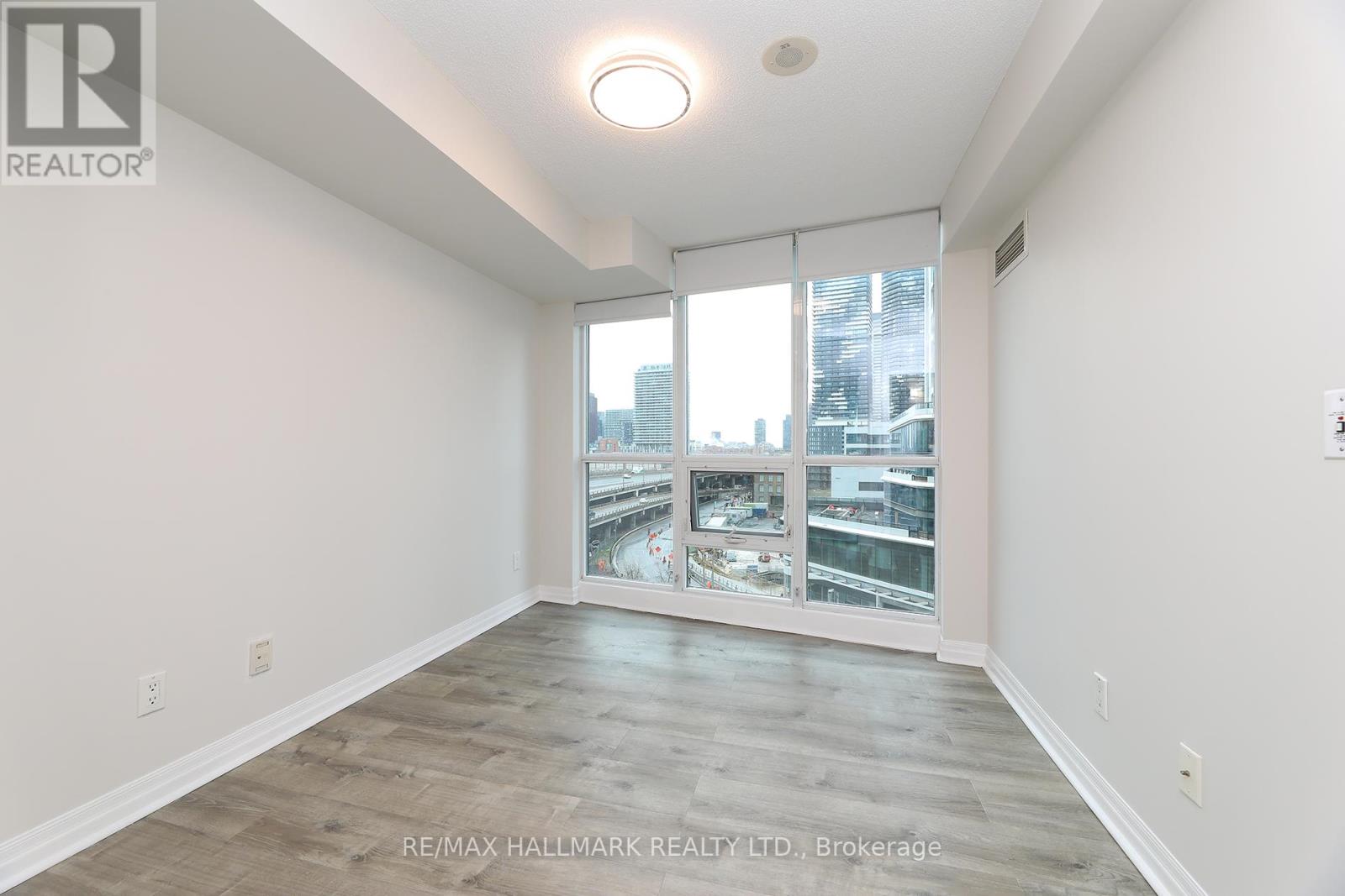 707 - 16 Yonge Street, Toronto, Ontario  M5E 2A1 - Photo 18 - C13102316