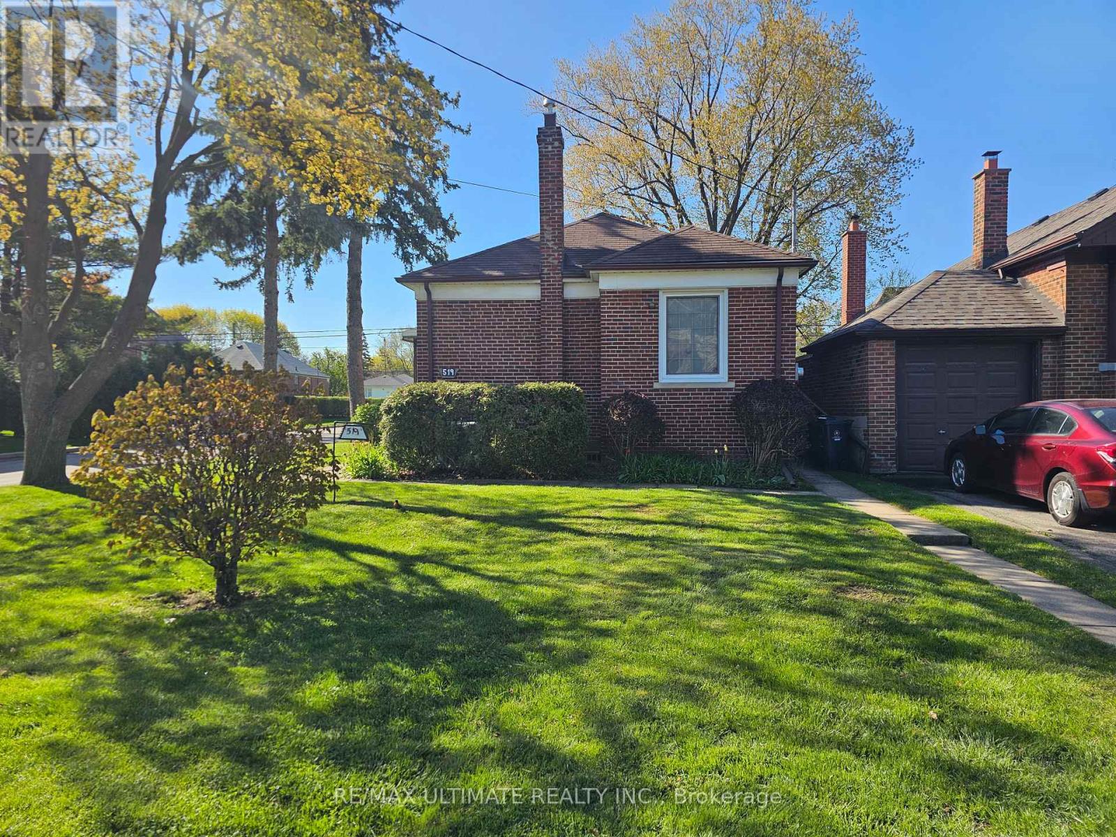 519 Douglas Avenue, Toronto, Ontario  M5M 1H7 - Photo 11 - C13102350