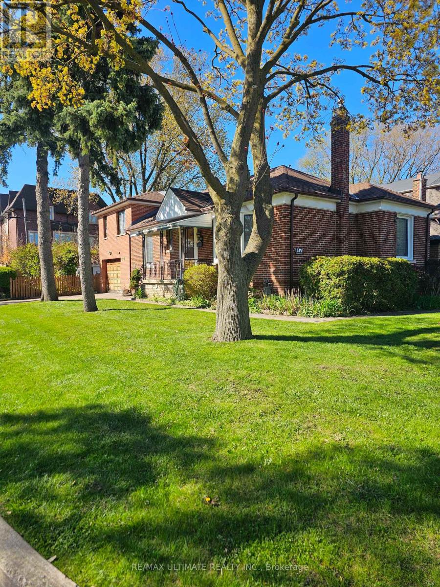 519 Douglas Avenue, Toronto, Ontario  M5M 1H7 - Photo 2 - C13102350