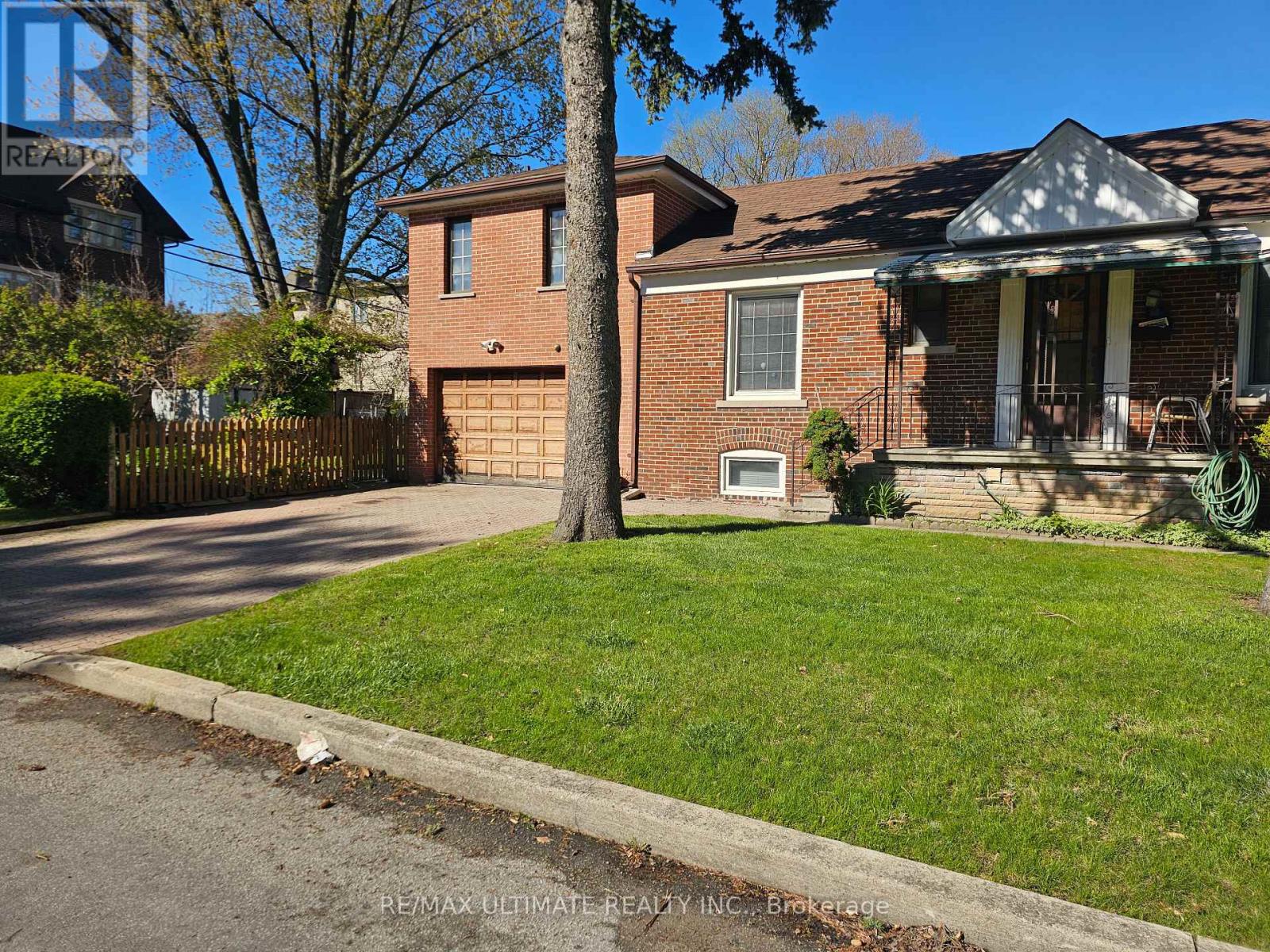 519 Douglas Avenue, Toronto, Ontario  M5M 1H7 - Photo 6 - C13102350