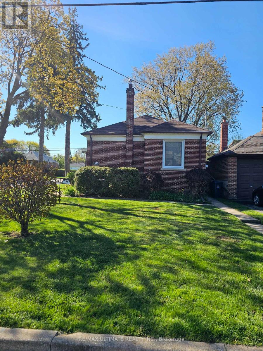 519 Douglas Avenue, Toronto, Ontario  M5M 1H7 - Photo 9 - C13102350