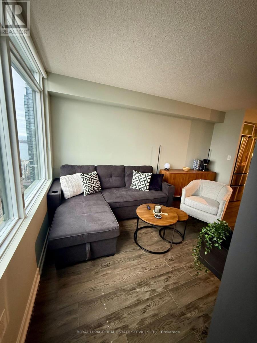 3703 - 25 Telegram Mews S, Toronto, Ontario  M5V 3Z1 - Photo 15 - C13102410