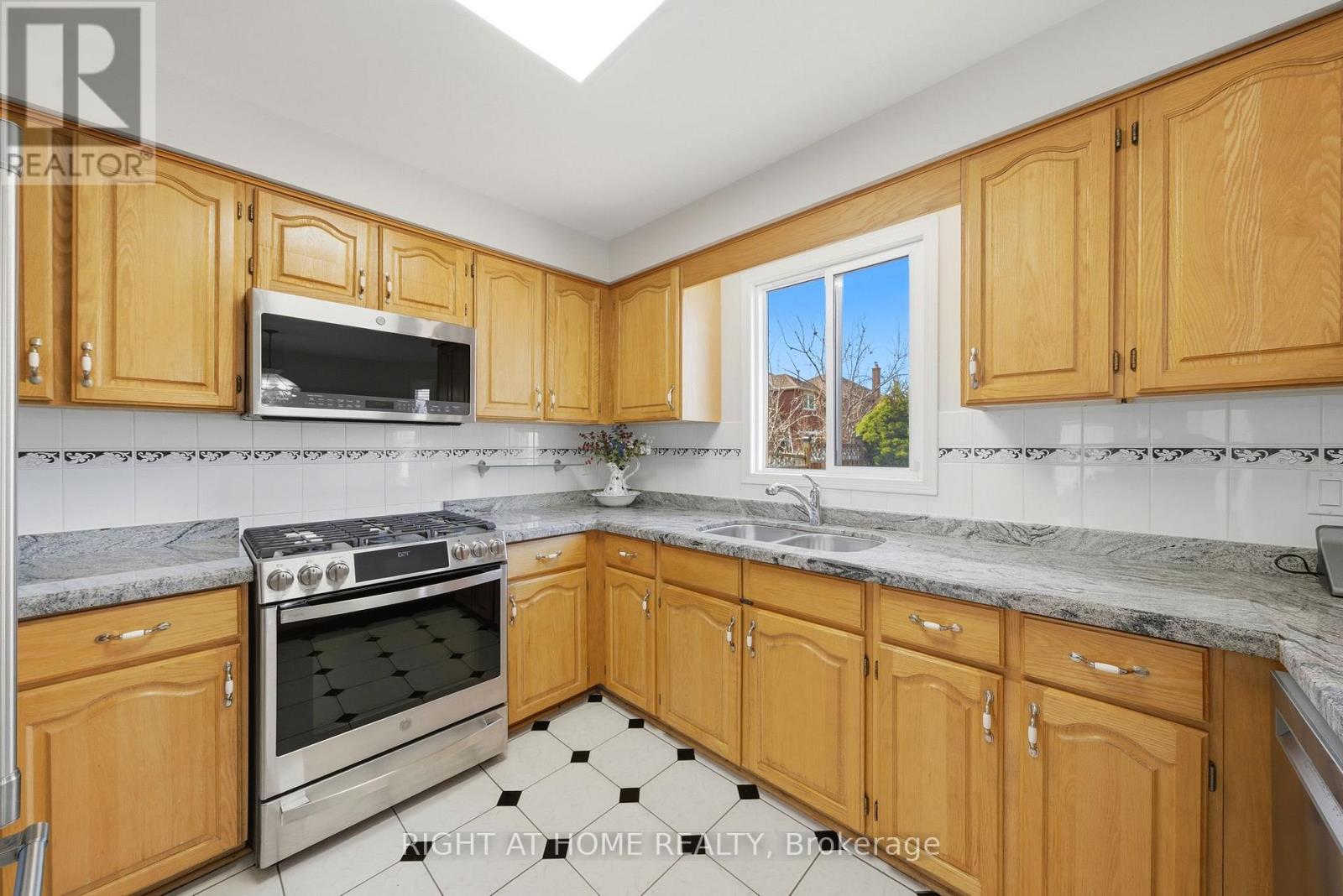 3300 Redmond Road, Mississauga, Ontario  L5B 3X1 - Photo 18 - W12979324