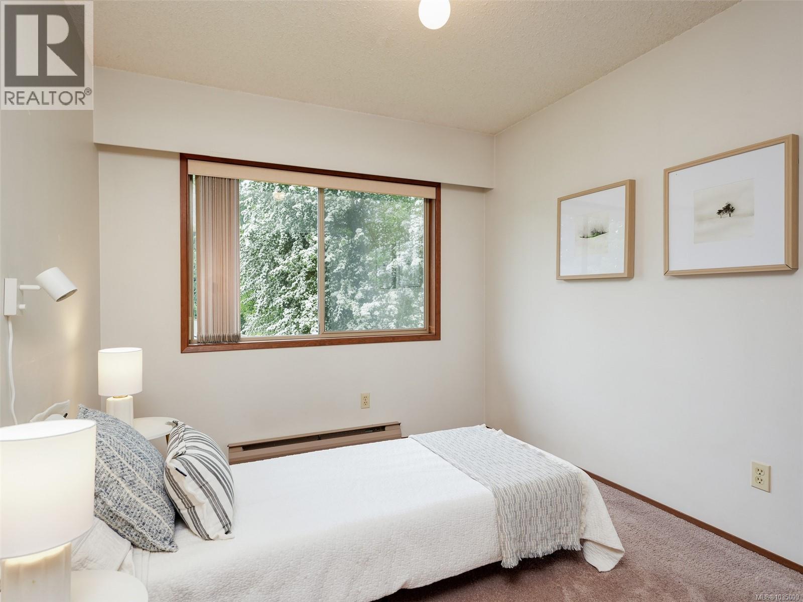 20 2020 White Birch Rd, Sidney, British Columbia  V8L 2R1 - Photo 10 - 1035009