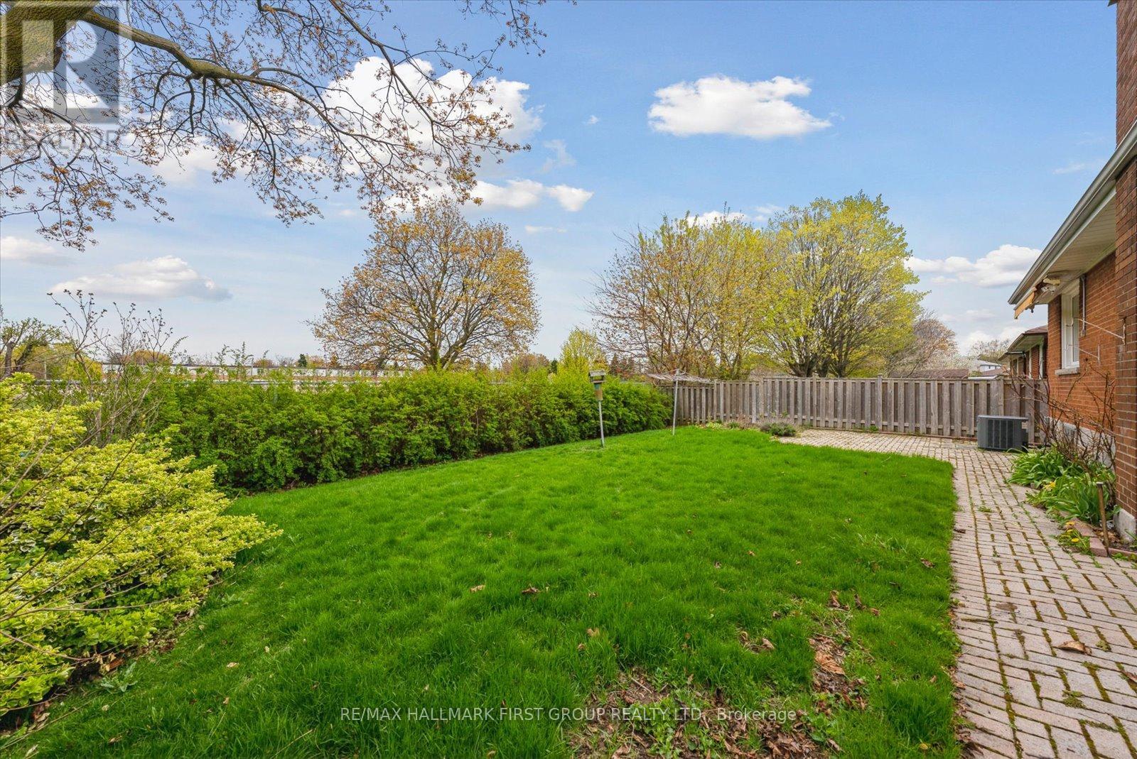 19 Madrid Street, Toronto, Ontario  M1P 4L7 - Photo 20 - E13102286