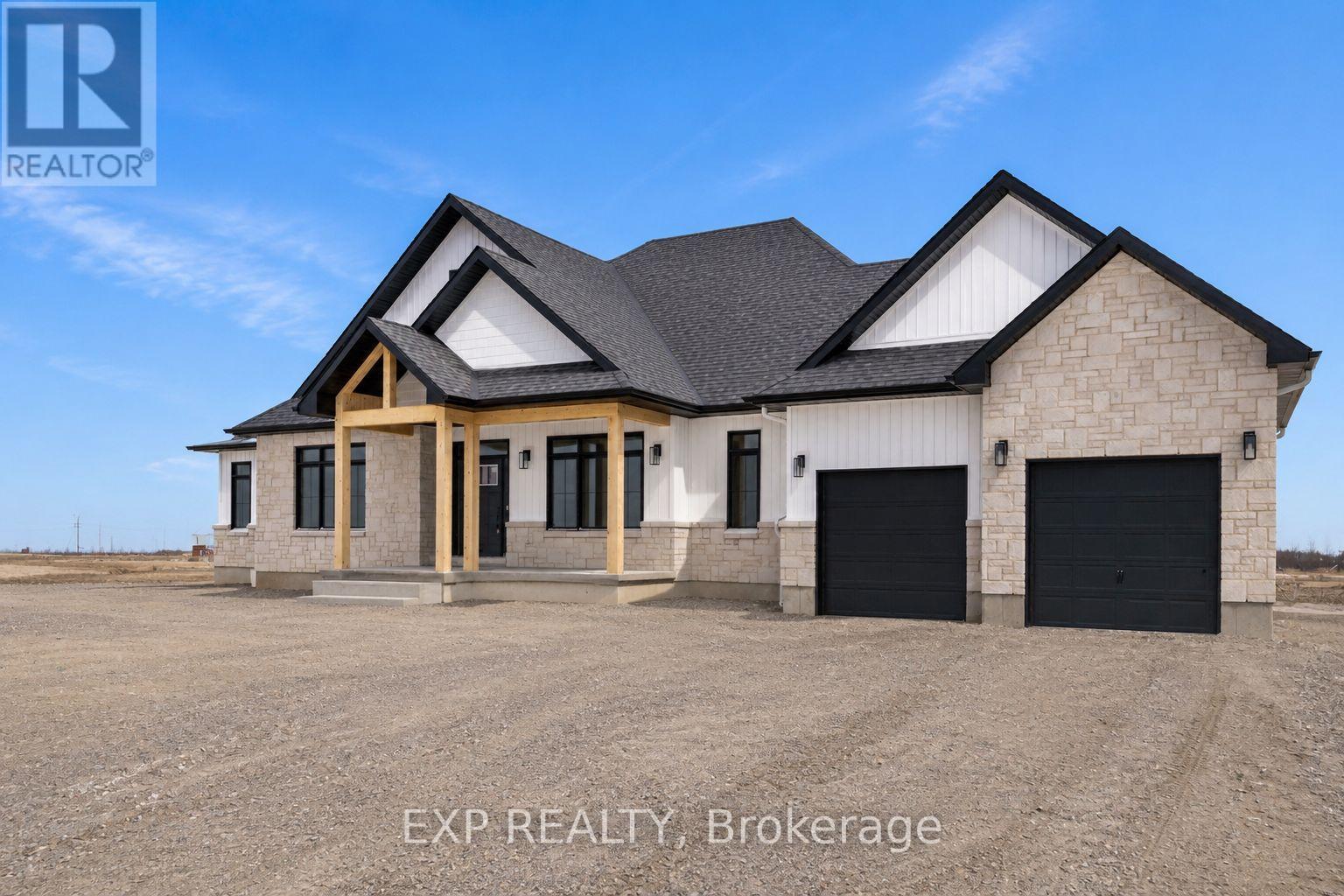228 Trudeau Crescent, Russell, Ontario  K4R 1E5 - Photo 2 - X12904890