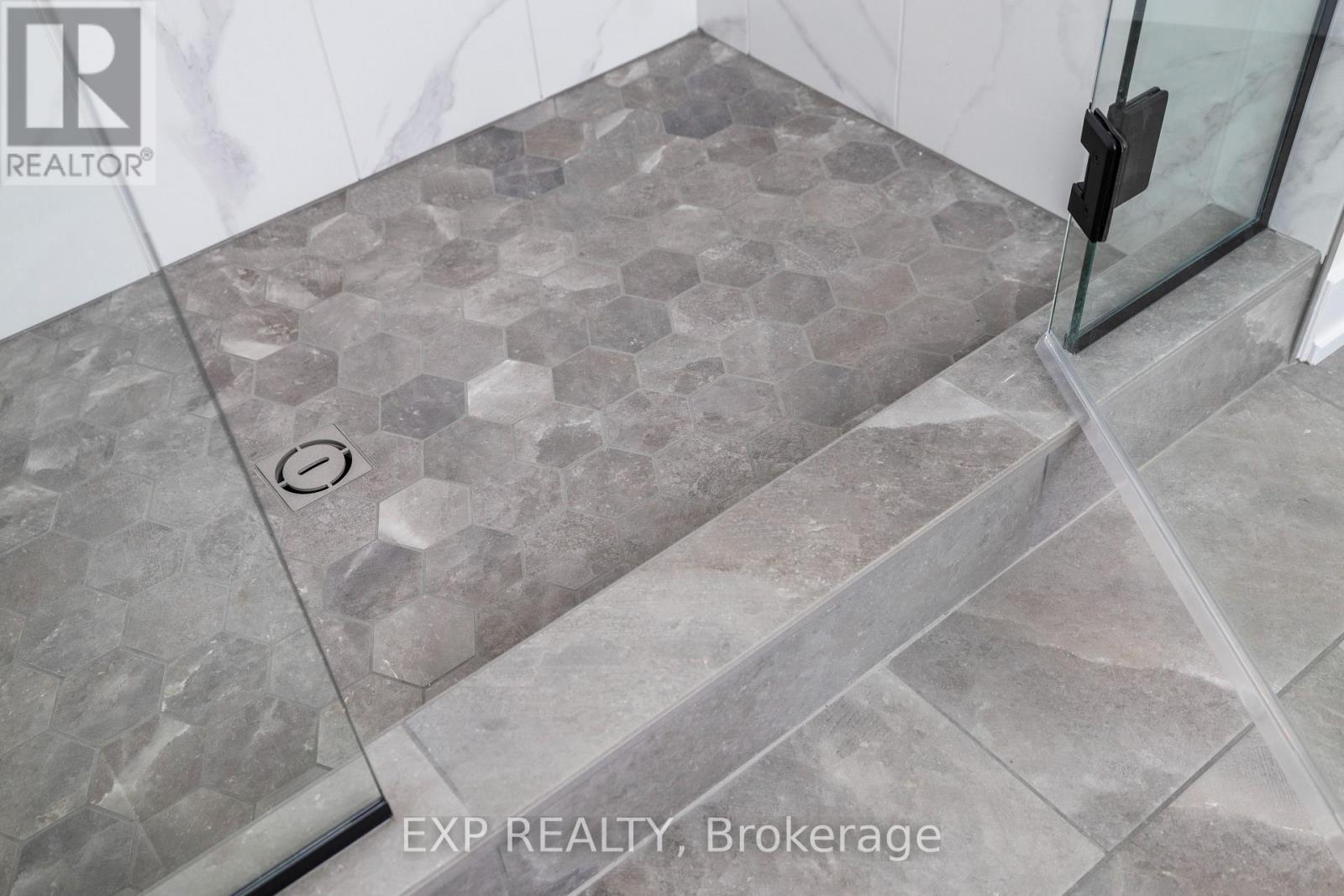 228 Trudeau Crescent, Russell, Ontario  K4R 1E5 - Photo 35 - X12904890