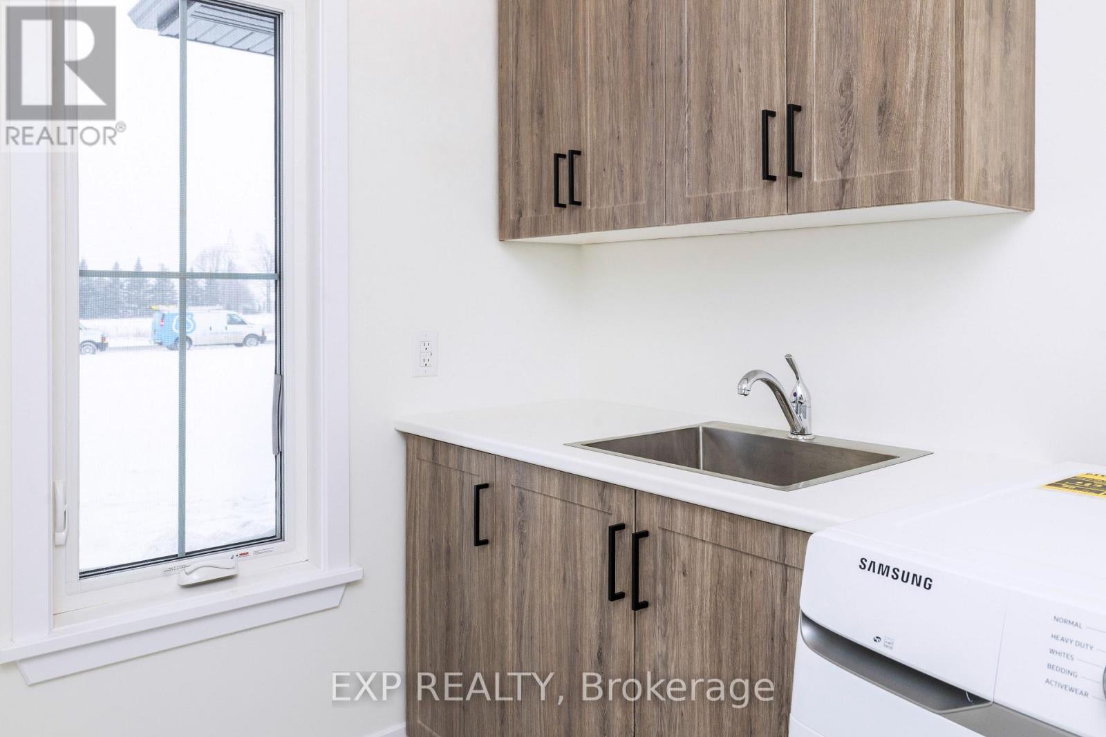228 Trudeau Crescent, Russell, Ontario  K4R 1E5 - Photo 41 - X12904890