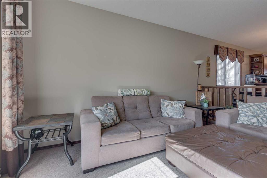 43 Inkster Close, Red Deer, Alberta  T4R 0A7 - Photo 5 - A2306672