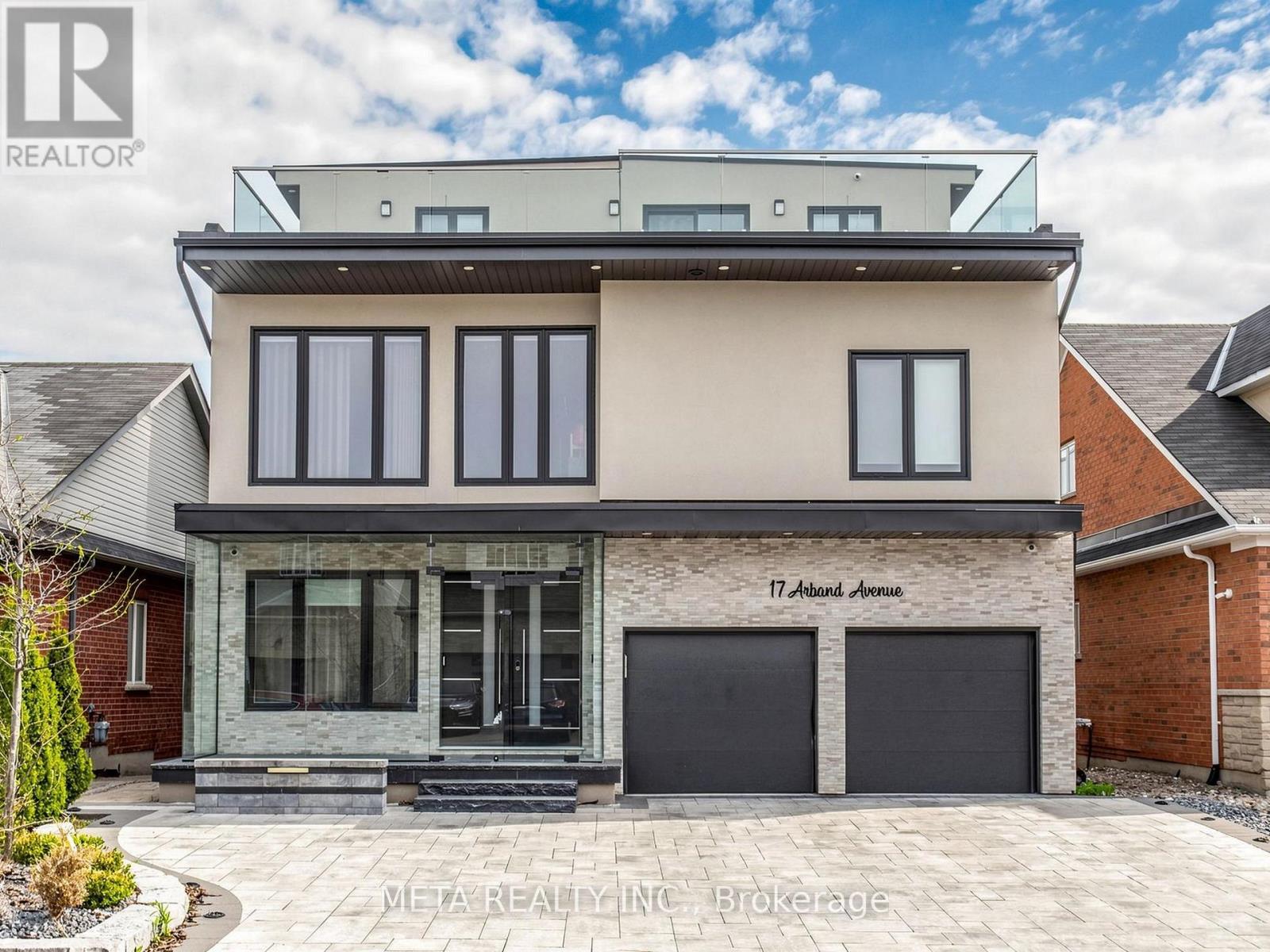 17 Arband Avenue, Vaughan (Patterson), Ontario  L6A 0T5 - Photo 2 - N13102252