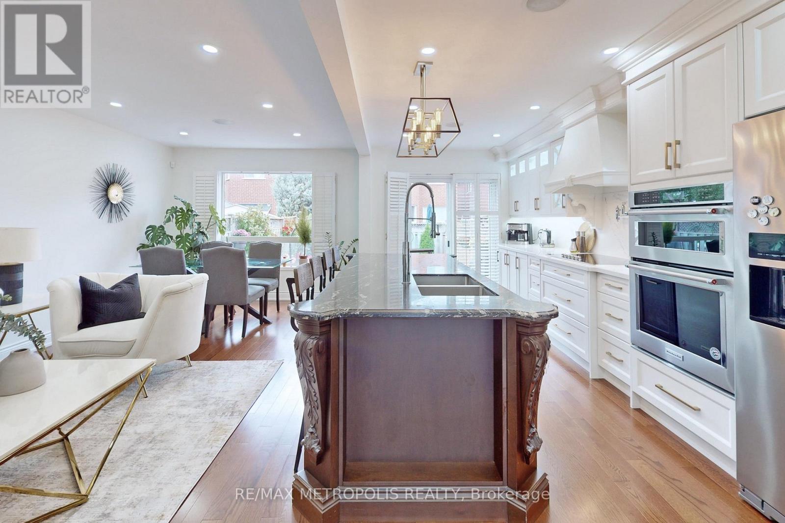 14 Piazza Crescent, Vaughan, Ontario  L4H 2C8 - Photo 10 - N13102348