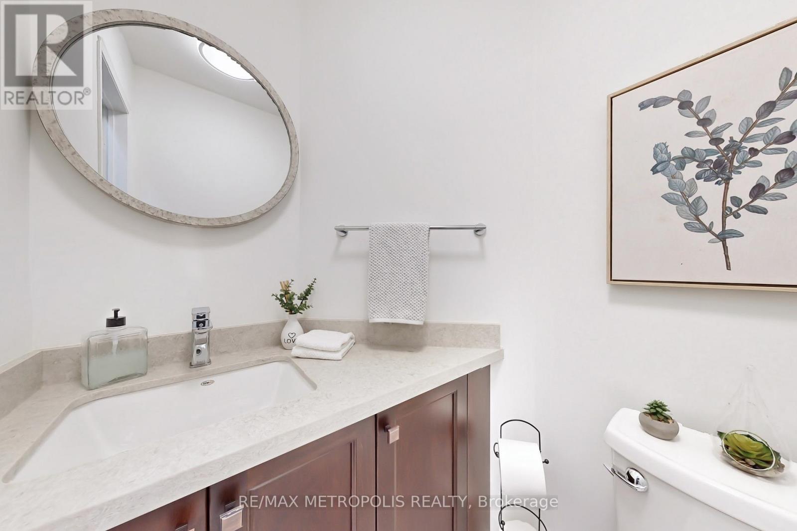 14 Piazza Crescent, Vaughan, Ontario  L4H 2C8 - Photo 13 - N13102348